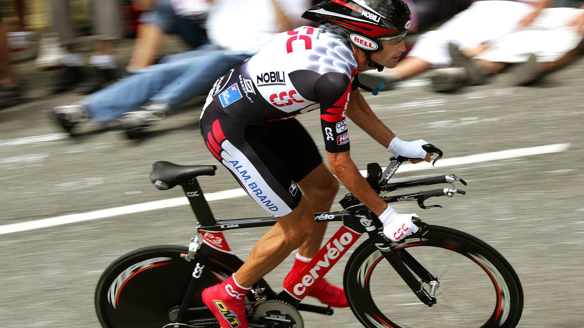 欧冠半决赛激战,曼城绝杀皇马晋级决赛,哈兰德梅开二度闪耀伯纳乌